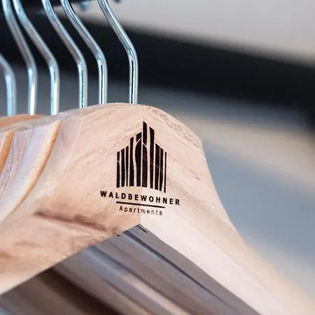 Waldbewohner / Hirsch السنبرغ