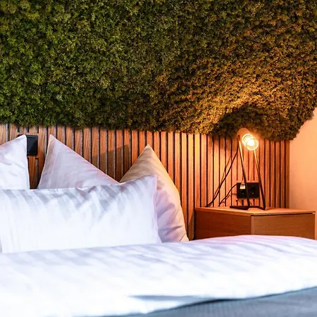 Waldbewohner / Hirsch * السنبرغ