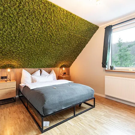 Waldbewohner / Hirsch السنبرغ