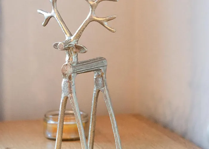 Waldbewohner / Hirsch アパート